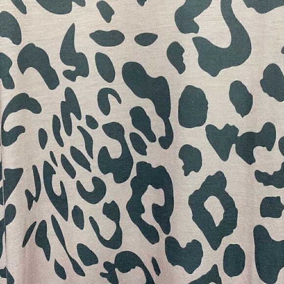 Taupe Oversized Maxi Dress With Grey Leopard Print With Pockets - Picture 3 of 6